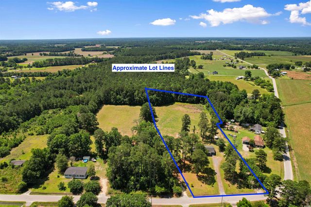 1206 French Rd, Mullins, SC 29574