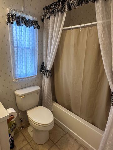 307 W Division Street, Graford, TX 76449