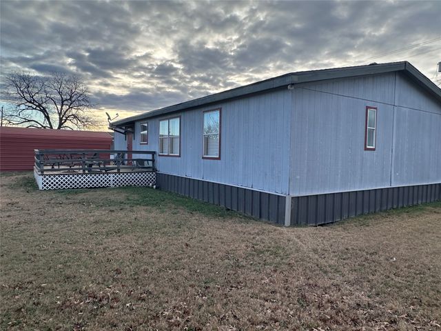 307 W Division Street, Graford, TX 76449