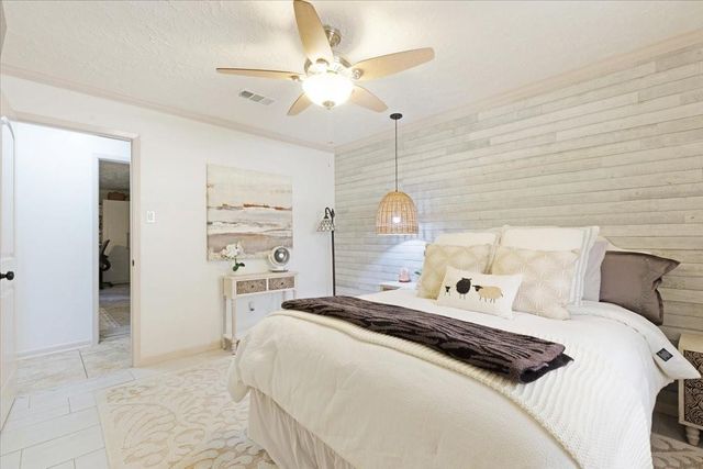 6207 Canada Drive, Pasadena, TX 77505