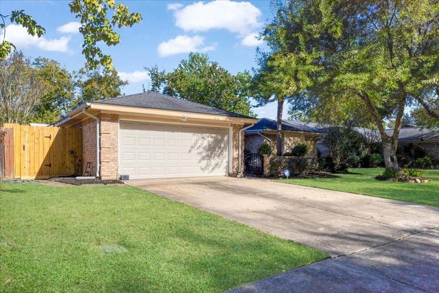 6207 Canada Drive, Pasadena, TX 77505