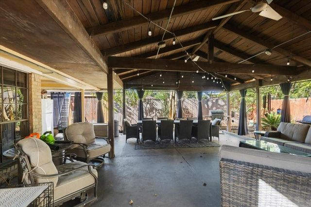 6207 Canada Drive, Pasadena, TX 77505