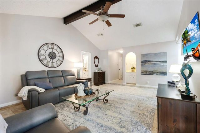 6207 Canada Drive, Pasadena, TX 77505