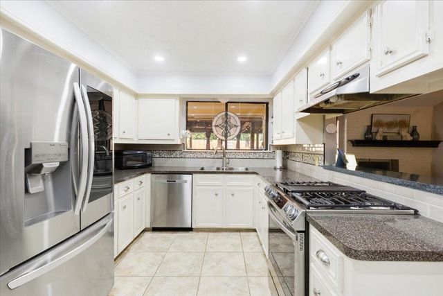 6207 Canada Drive, Pasadena, TX 77505