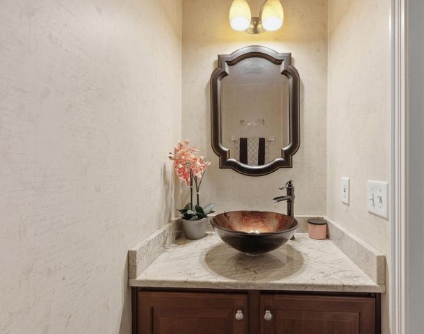 6981 Upper Cambridge Way, Westerville, OH 43082