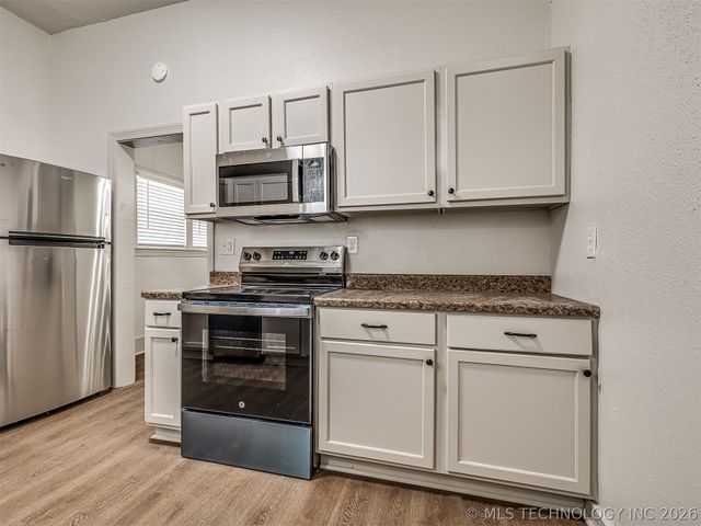 233 W Adams Avenue, Mcalester, OK 74501