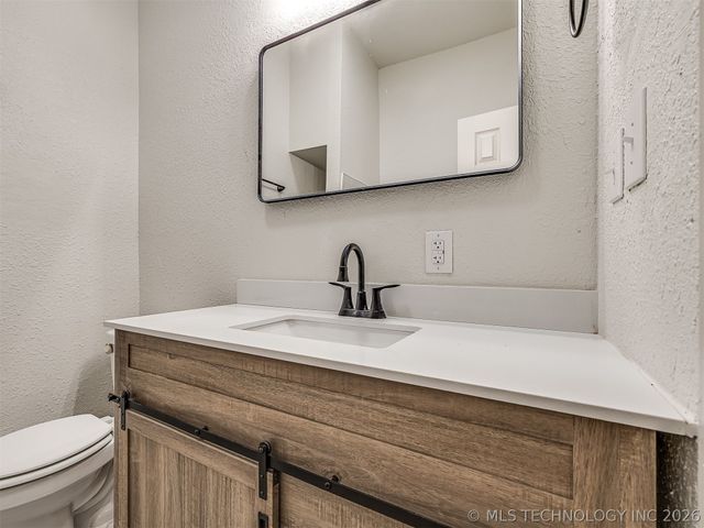 233 W Adams Avenue, Mcalester, OK 74501