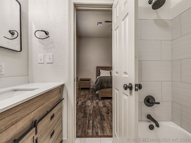 233 W Adams Avenue, Mcalester, OK 74501