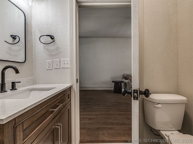 233 W Adams Avenue, Mcalester, OK 74501