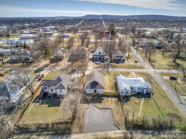 233 W Adams Avenue, Mcalester, OK 74501