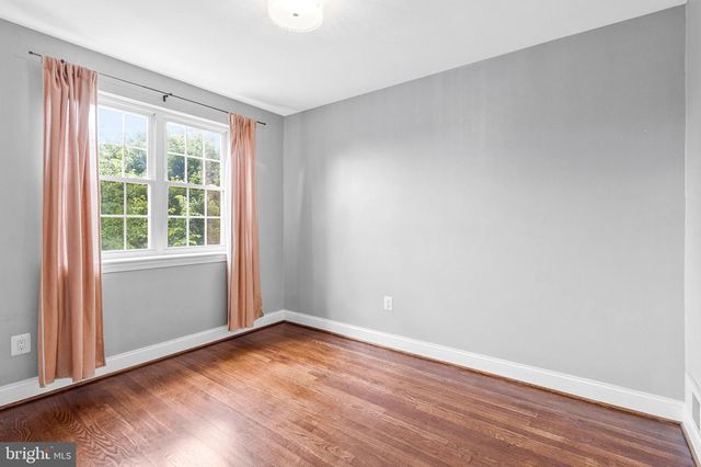 207 EVANS LN, Alexandria, VA 22305