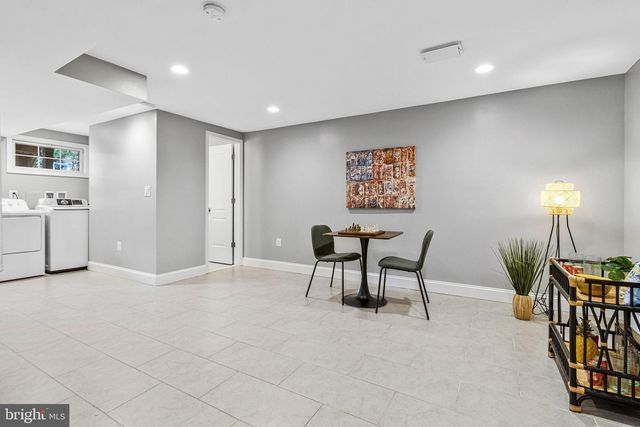 207 EVANS LN, Alexandria, VA 22305