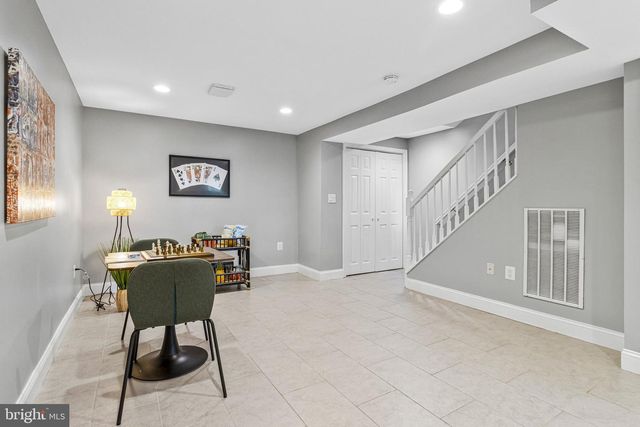 207 EVANS LN, Alexandria, VA 22305