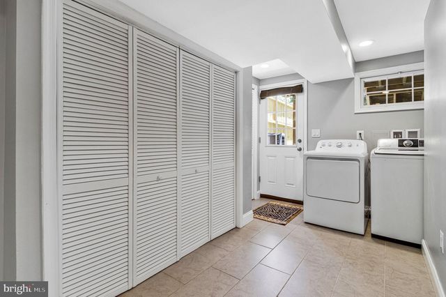 207 EVANS LN, Alexandria, VA 22305