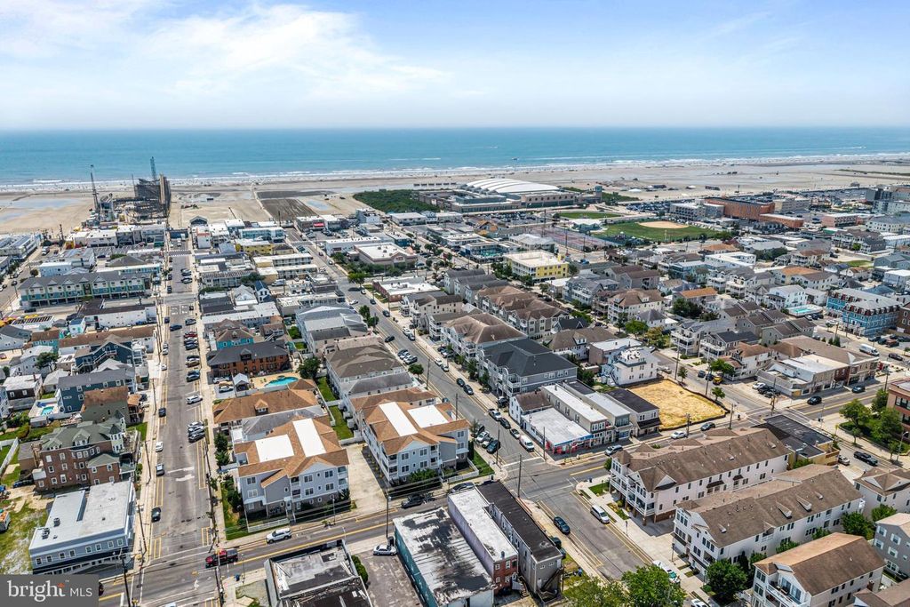 216 E ROBERTS AVE #7, Wildwood, NJ 08260