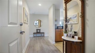 8390 SW 72nd Ave 811, Miami, FL 33143
