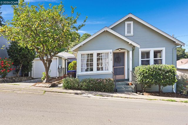 26 Cooke St, Crockett, CA 94525