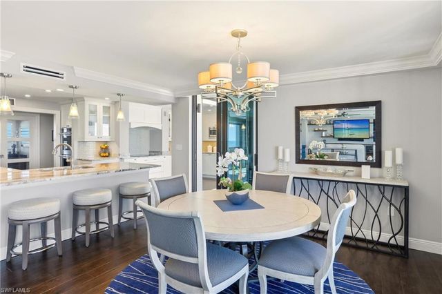 9715 Gulf Shore DR # 701, Naples, FL 34108