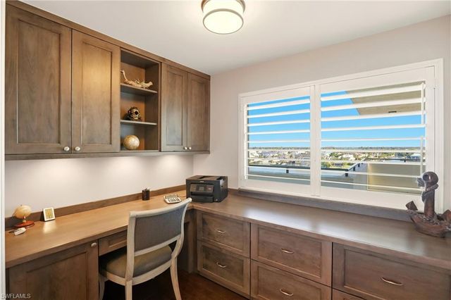 9715 Gulf Shore DR # 701, Naples, FL 34108