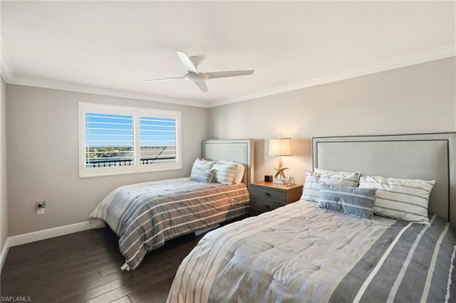 9715 Gulf Shore DR # 701, Naples, FL 34108