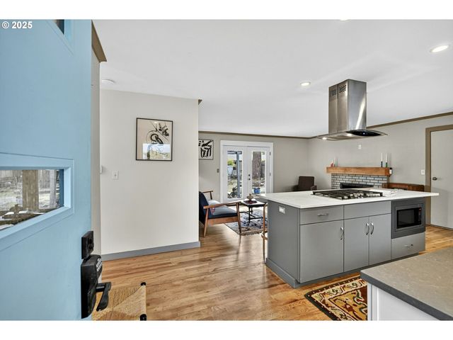 830 Ne 172ND Ave, Gresham, OR 97230