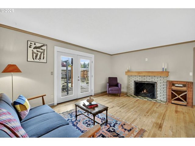 830 Ne 172ND Ave, Gresham, OR 97230