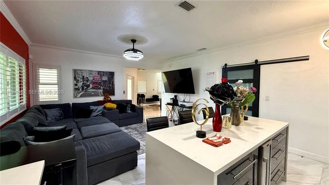 7500 NW 19th Dr, Pembroke Pines, FL 33024