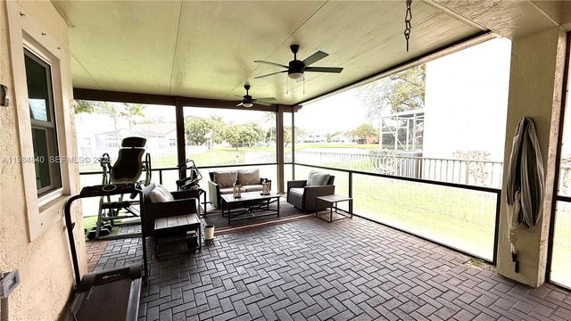 7500 NW 19th Dr, Pembroke Pines, FL 33024