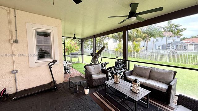 7500 NW 19th Dr, Pembroke Pines, FL 33024