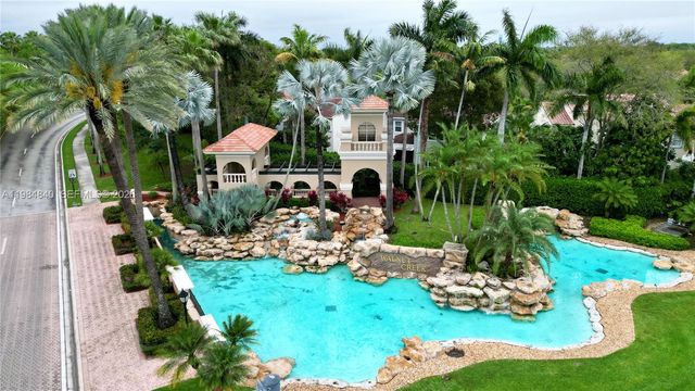 7500 NW 19th Dr, Pembroke Pines, FL 33024