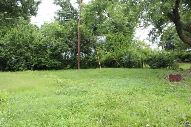 3924 SE Humboldt ST, Topeka, KS 66609