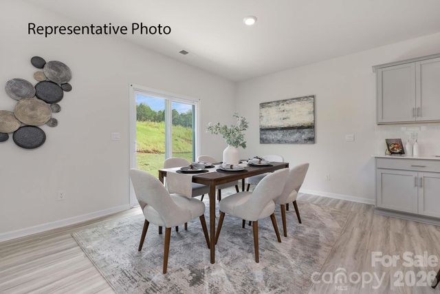 2102 10th Street SE, Hickory, NC 28602