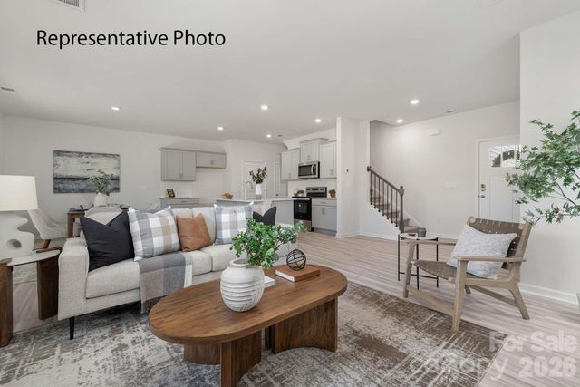 2102 10th Street SE, Hickory, NC 28602