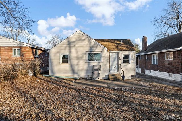 2221 Wolter Avenue, St Louis, MO 63114