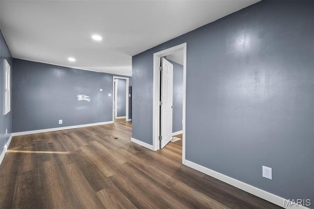 2221 Wolter Avenue, St Louis, MO 63114