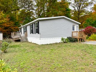 217 Dunham Street TRLR 32, Southington, CT 06489