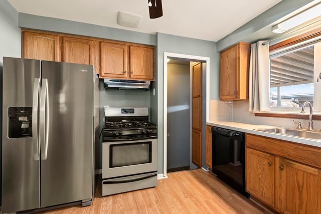 483 Park Avenue, Lincoln Park City, MI 48146