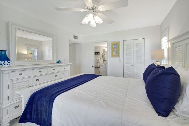 7547 S Oriole Boulevard 202, Delray Beach, FL 33446