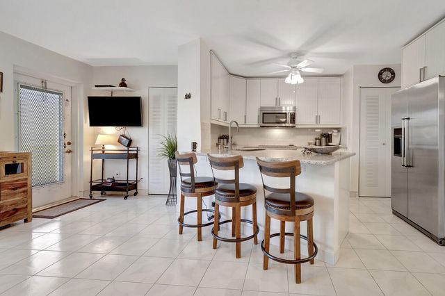 7547 S Oriole Boulevard 202, Delray Beach, FL 33446