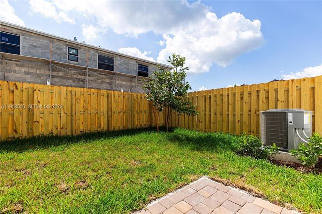 23521 SW 129th Ave, Homestead, FL 33032