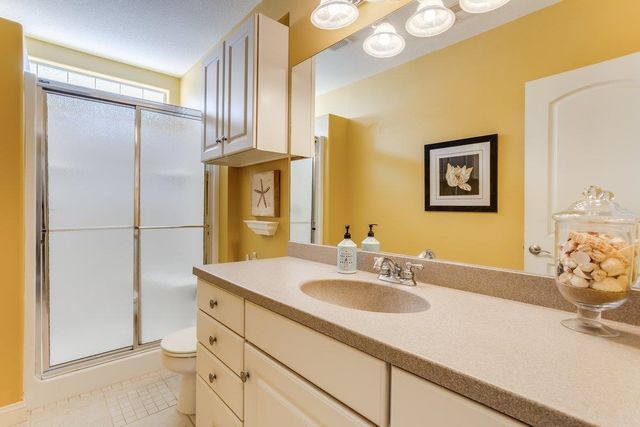 6813 W Northwind Cir, Wichita, KS 67205