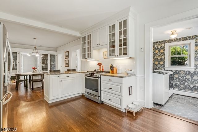 29 Orchard St, Mendham Boro, NJ 07945