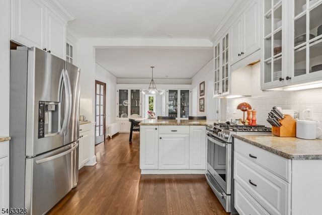 29 Orchard St, Mendham Boro, NJ 07945