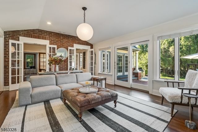 29 Orchard St, Mendham Boro, NJ 07945