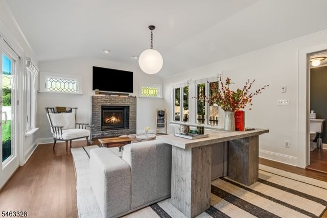 29 Orchard St, Mendham Boro, NJ 07945