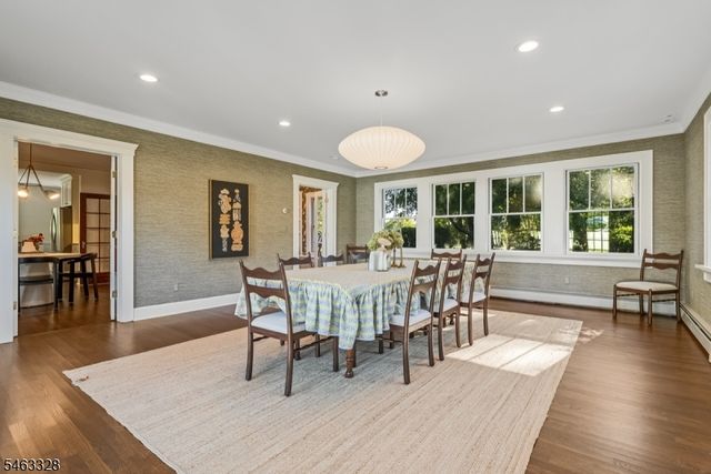 29 Orchard St, Mendham Boro, NJ 07945