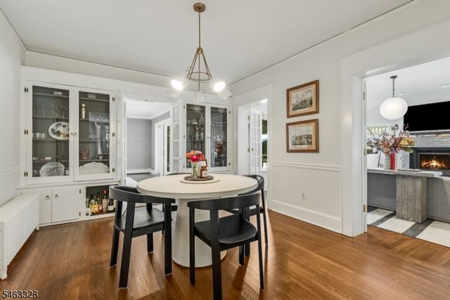 29 Orchard St, Mendham Boro, NJ 07945