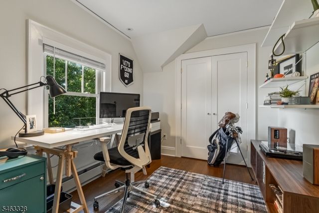 29 Orchard St, Mendham Boro, NJ 07945