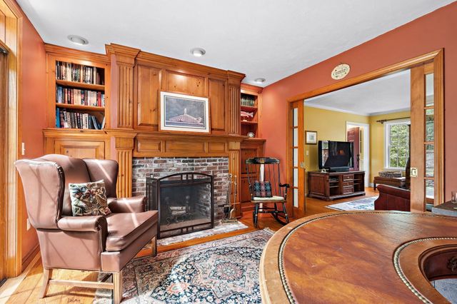 17 Hillside Drive, Townsend, MA 01469