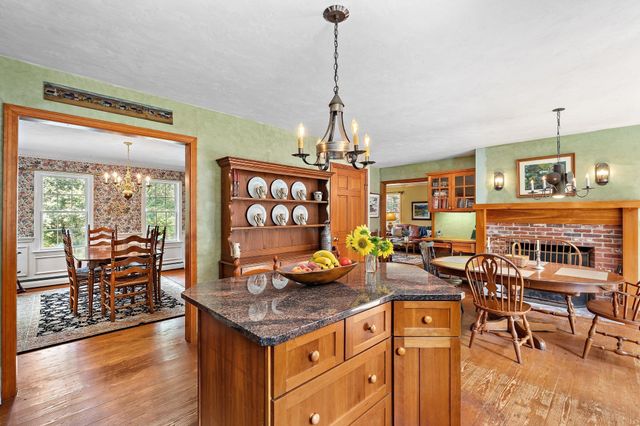 17 Hillside Drive, Townsend, MA 01469